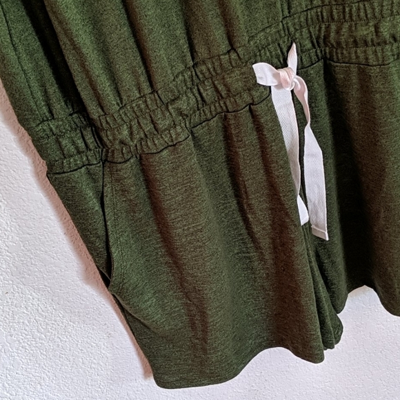 Brand new Green romper - Picture 2 of 4